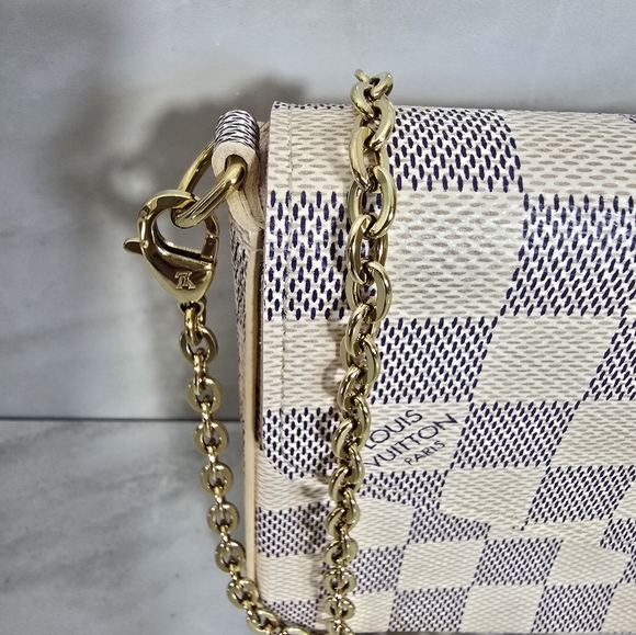 Louis Vuitton Felicie Damier Crossbody Bag - Picture 3 of 16